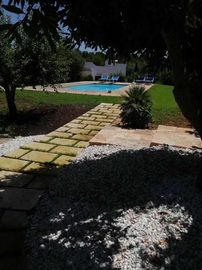 Holiday Home Trullo Antico Остуни Стая снимка