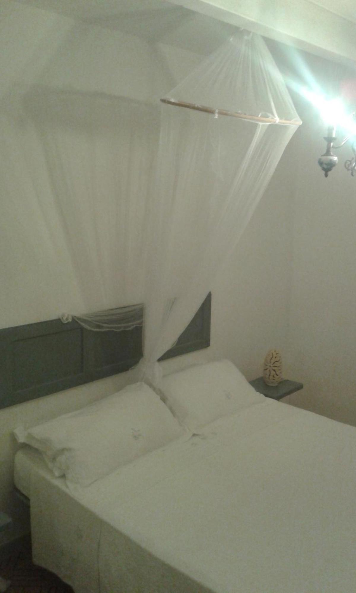 Holiday Home Trullo Antico Остуни Стая снимка