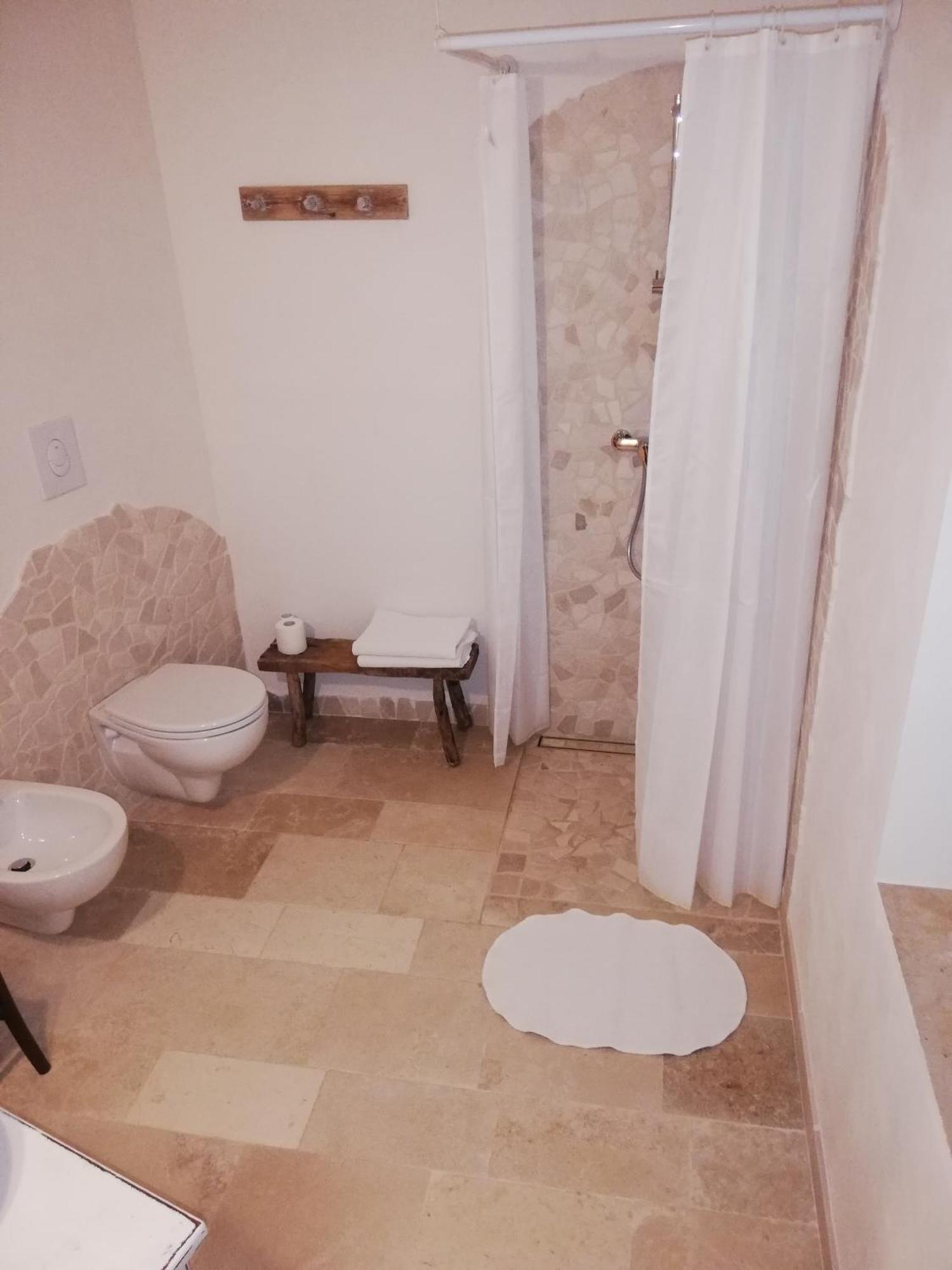 Holiday Home Trullo Antico Остуни Стая снимка