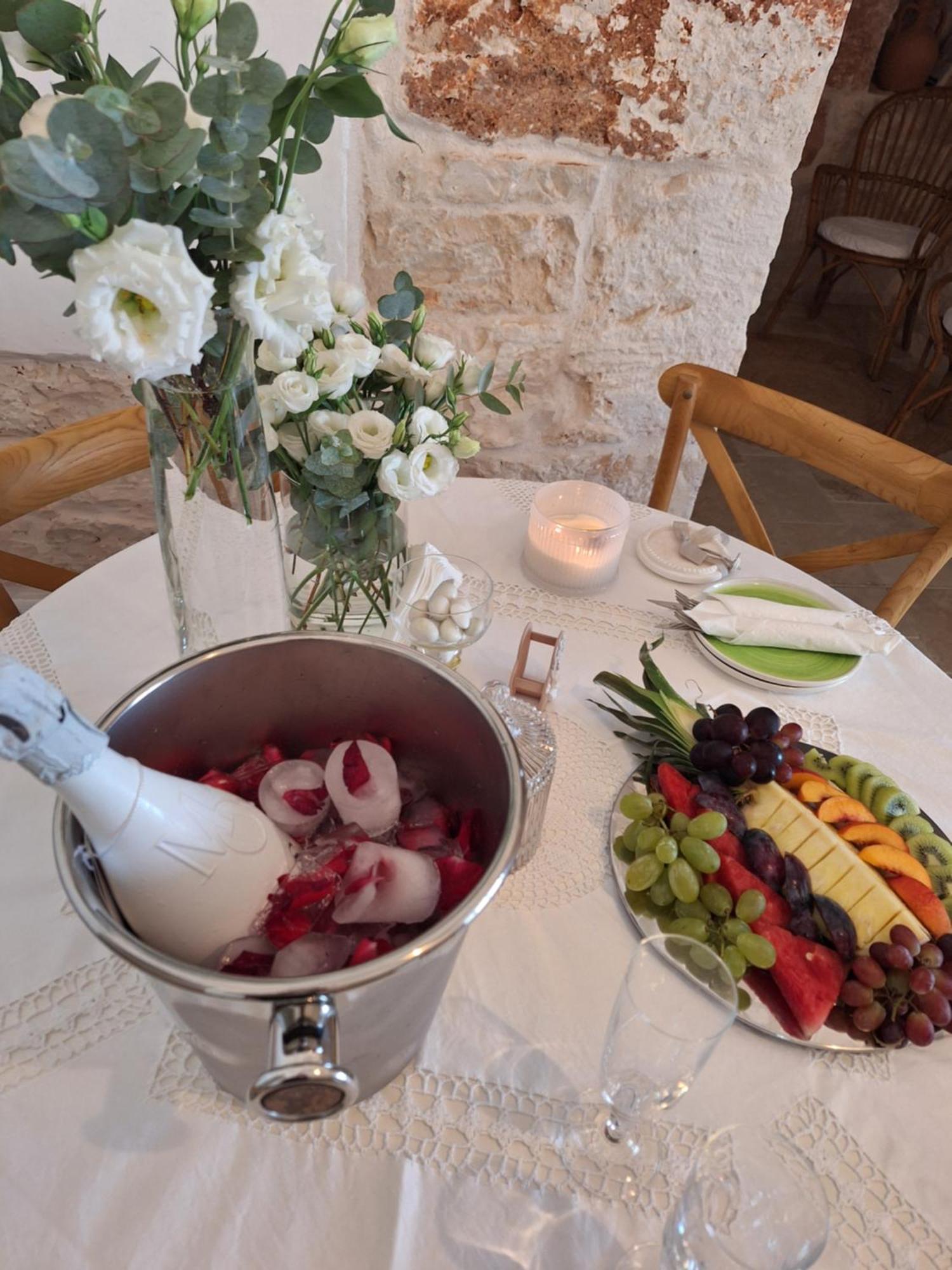 Holiday Home Trullo Antico Остуни Екстериор снимка