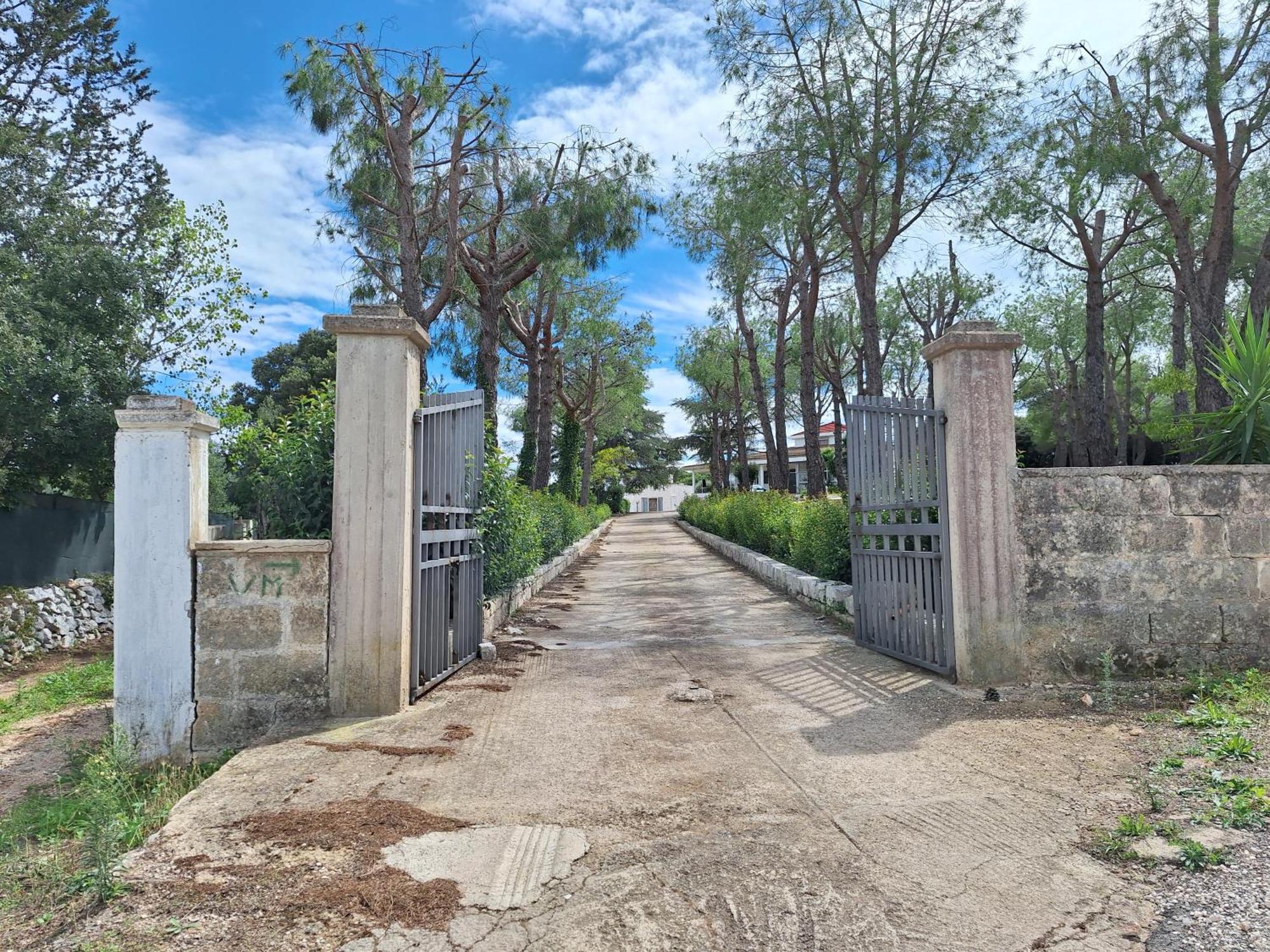 Holiday Home Trullo Antico Остуни Екстериор снимка