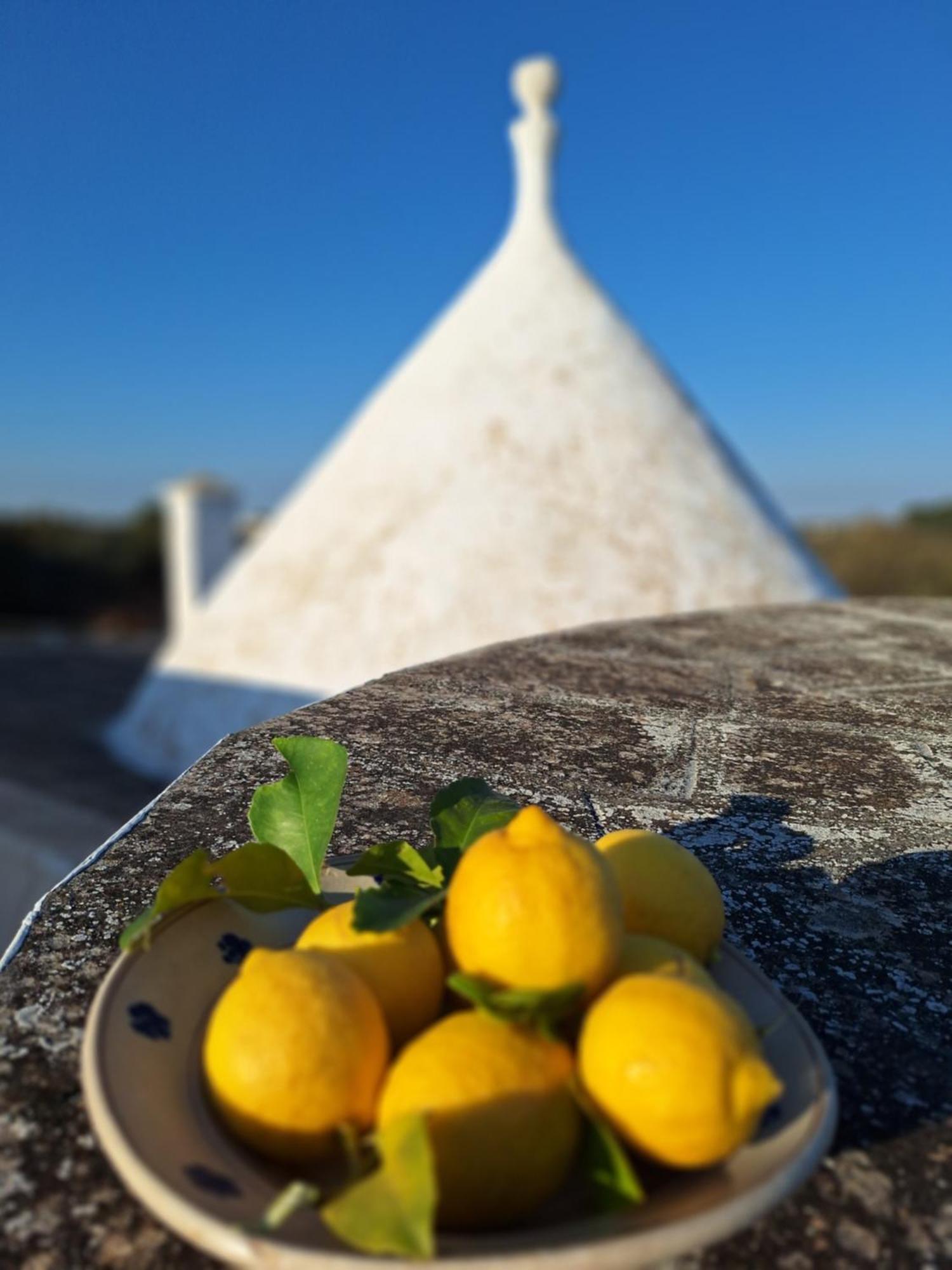 Holiday Home Trullo Antico Остуни Екстериор снимка